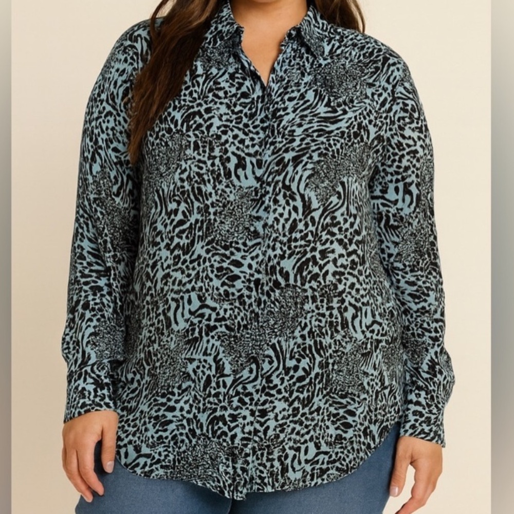 Elan Blue Animal Print Sheer Button-Up Shirt‎ Size S